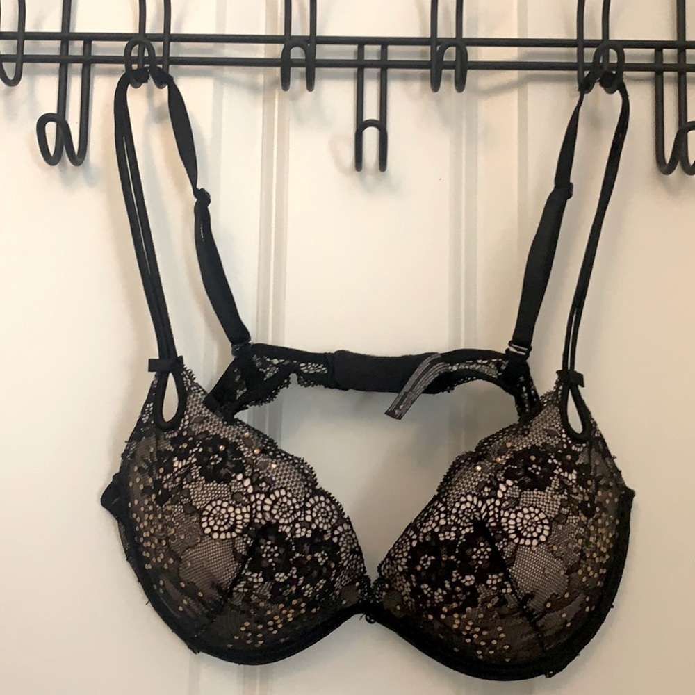 Victoria’s Secret Lace Bra 36B